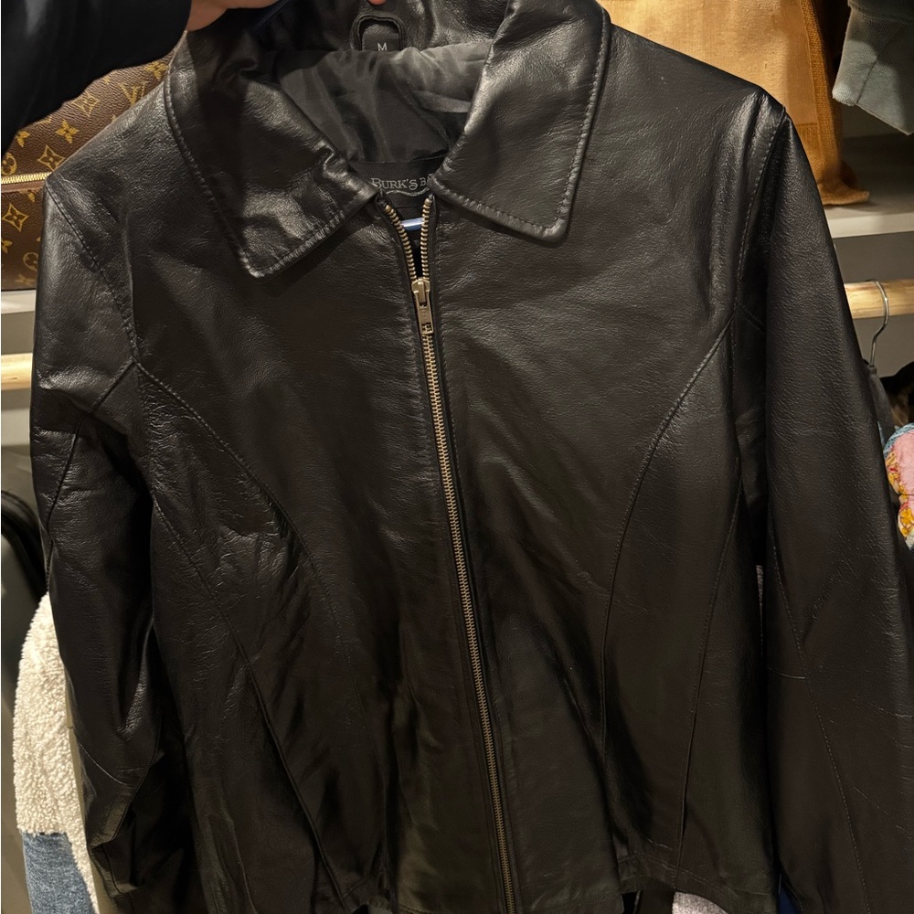 Elegant Black Leather Jacket for Women
